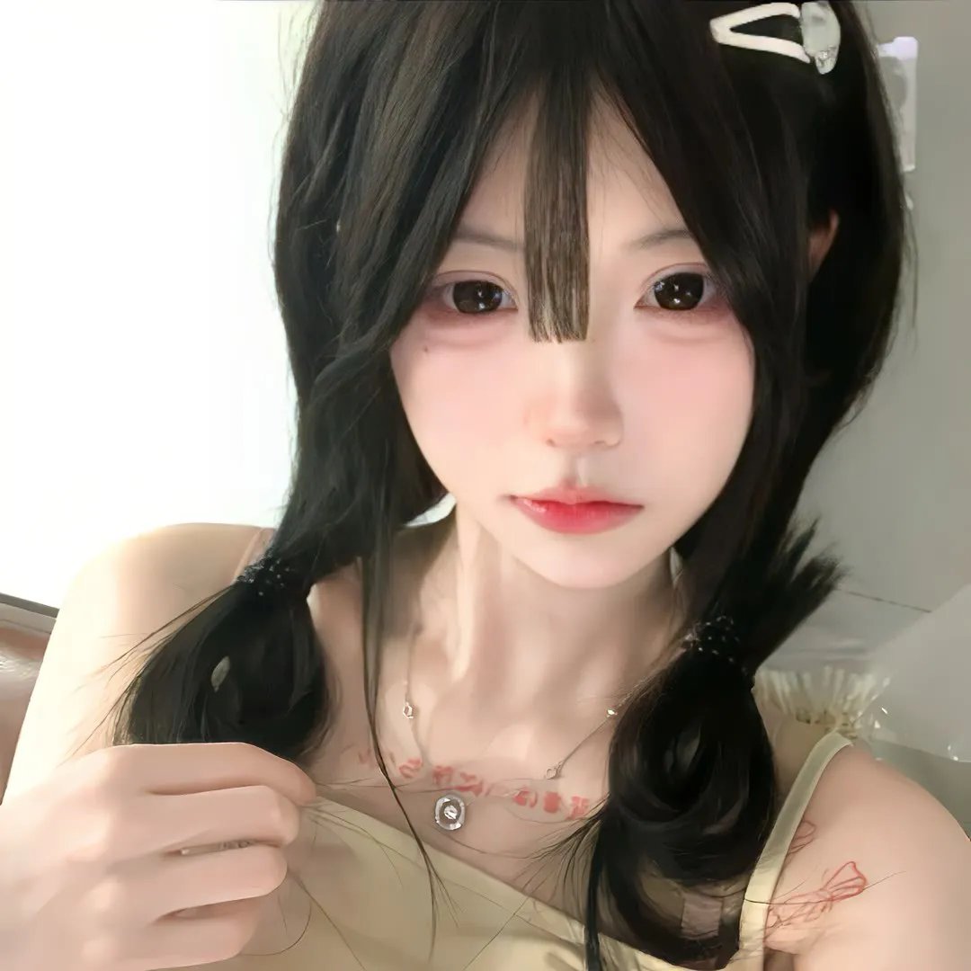 夹缝中